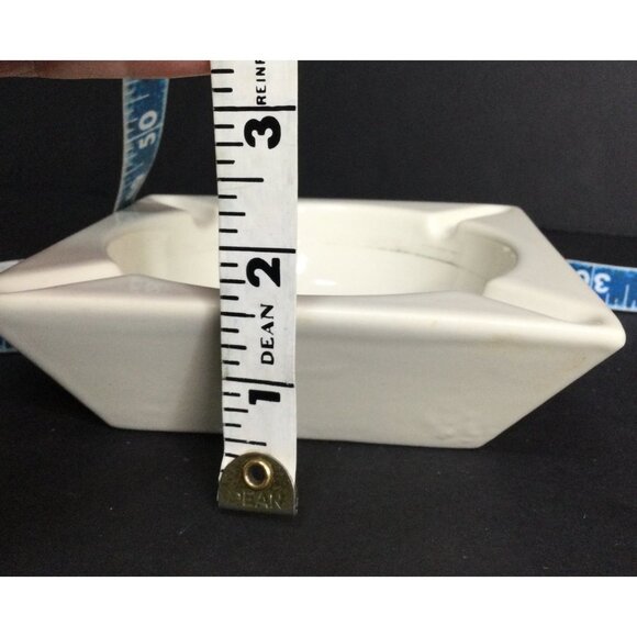 Vintage Hyalyn Porcelain Ashtray 621 Dutch Woman in dress flowers - Picture 7 of 8